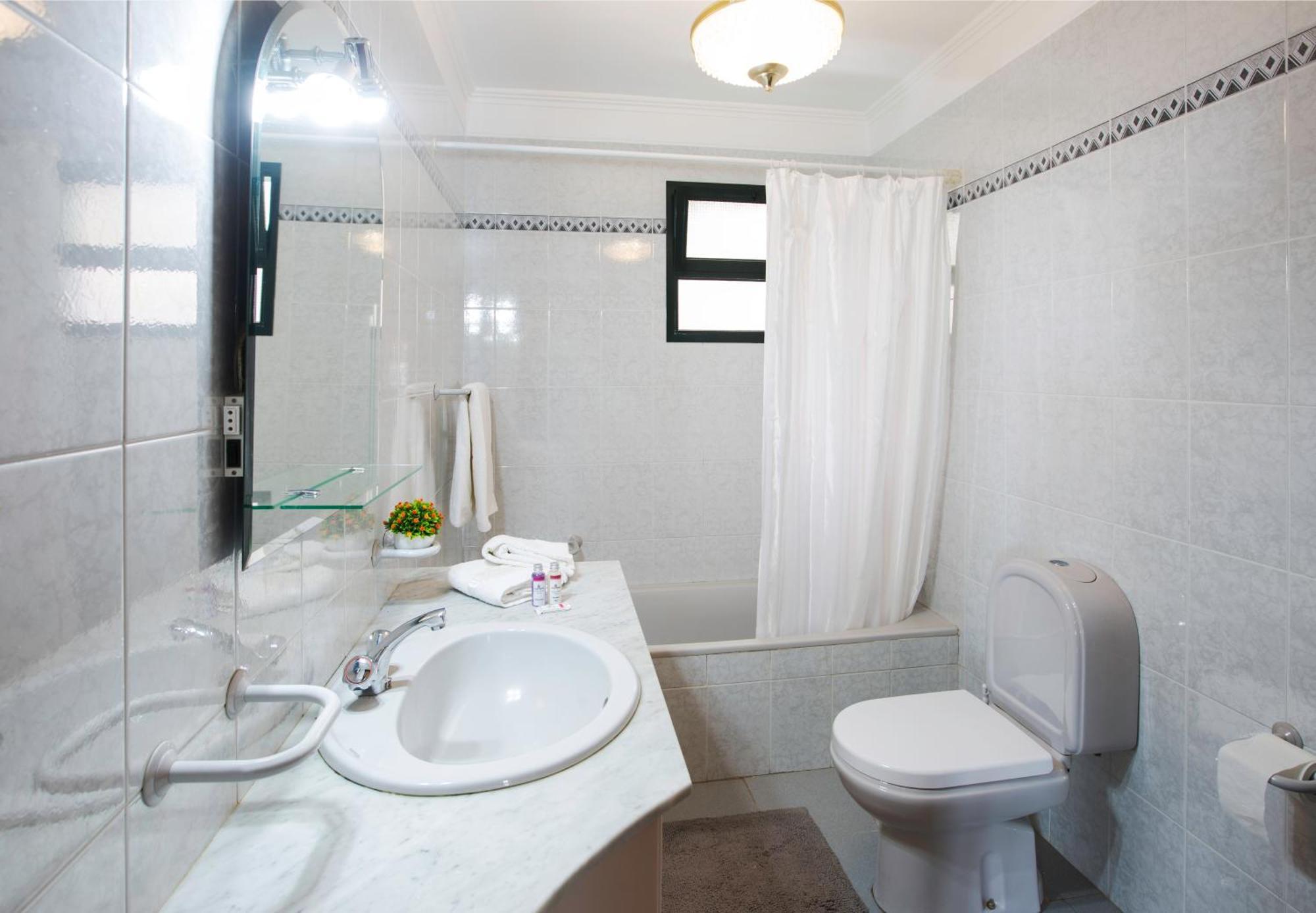 Charming Apartments In Funchal - Sao Goncalo Værelse billede
